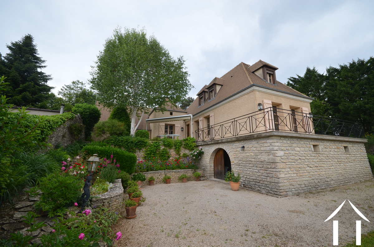 Character house for sale beaune, burgundy 8104 France4u.eu