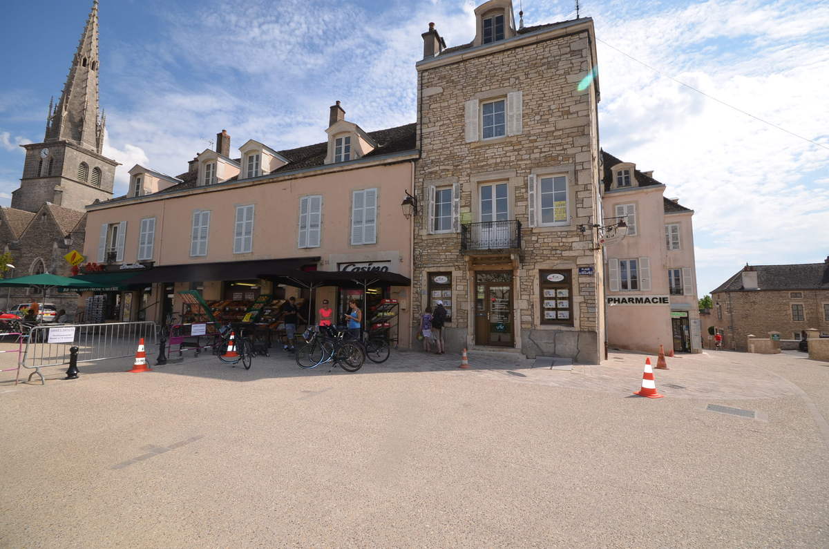 <en>Meursault, access to Burgundy 4U Office, France (1)</en>