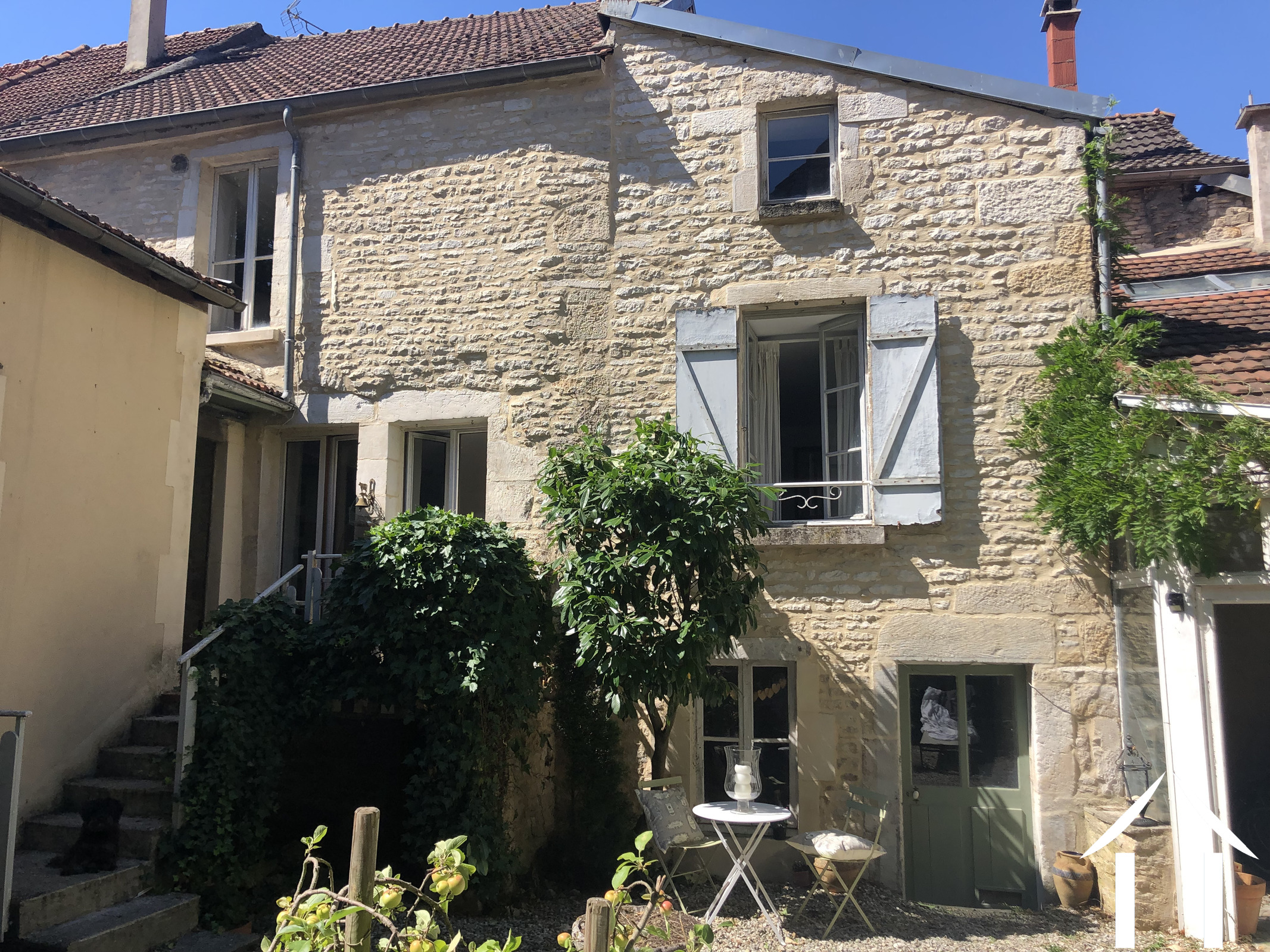 Charming Village House with Internal Courtyard, Burgundy
