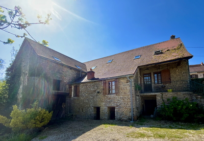 Cosy house in burgundy wine country hamlet