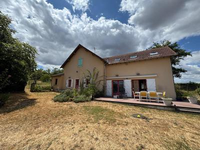 Beautifully renovated comfortable countryside house with stunning views