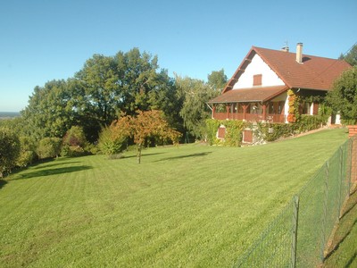 3 bedroom house with basement, garden and great views
