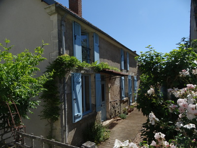 Authentic French charm cottage in the heart of the Cher