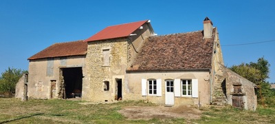 Nice detached farmhouse in a rural setting