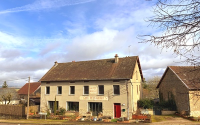 Renovated former village hotel with many possibilities