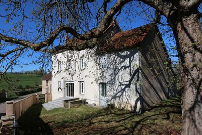 House with 4 bedrooms, in a quiet village between Nolay and Autun