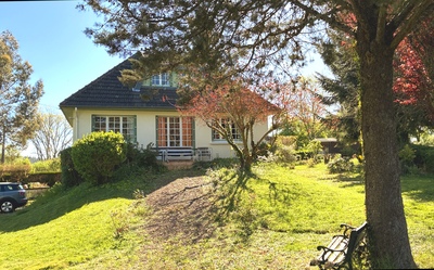 Cozy residence with a beautiful garden in the Morvan lakes area