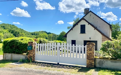 Character house with 3 bedrooms, 15 km from Autun.